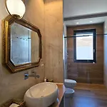Bed & Breakfast Art Garage Varese 4*