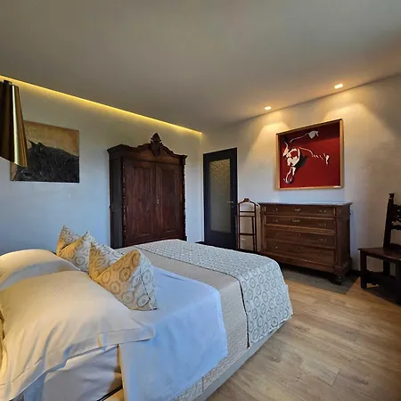 Bed and breakfast Art Garage Varese 4*