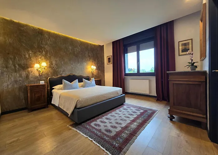 Bed & Breakfast Art Garage Varese 4*