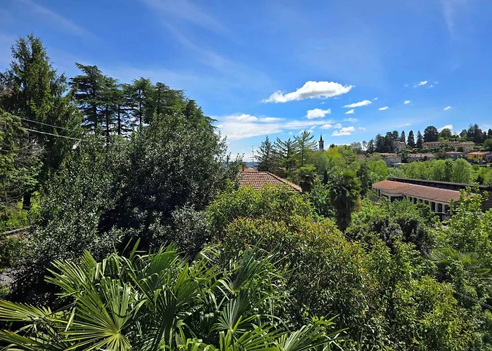 Art Garage Varese 4*