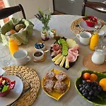 Art Garage Varese Bed & Breakfast Biandronno