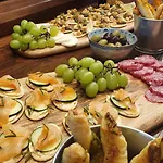 Bed & Breakfast Art Garage Varese 4*